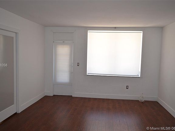 5th image of 1480 Euclid Ave APT 101