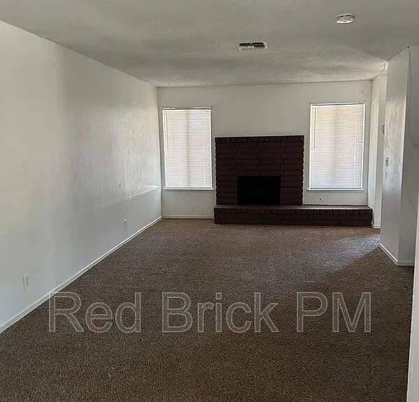 1700 Conestoga Dr #B — Photo 2