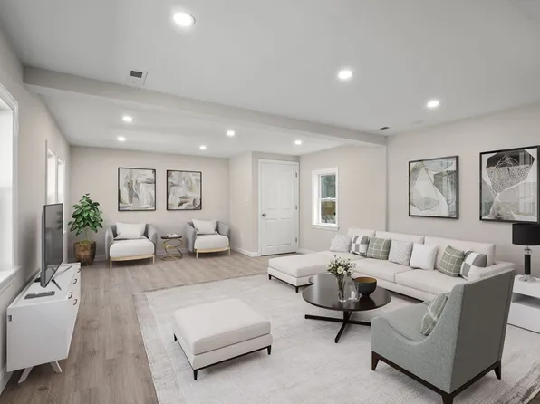 551 Textile Ave, Dracut, MA 01826