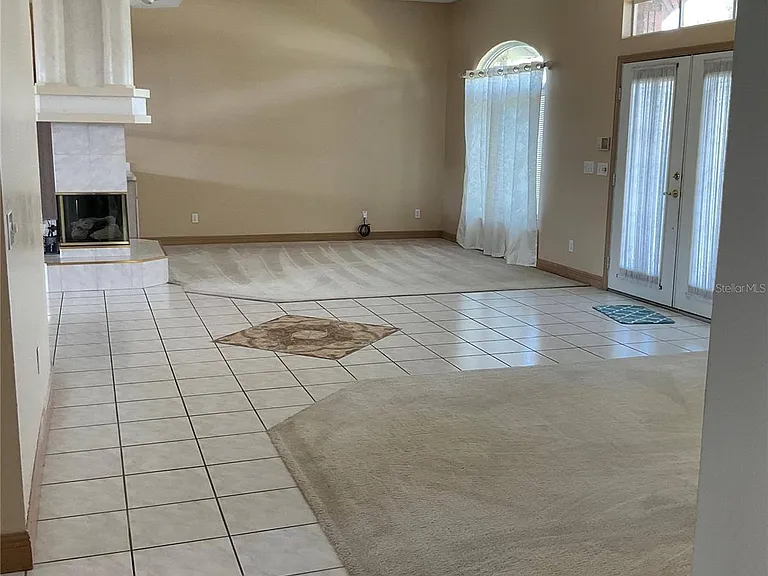 715 Fairlawn Dr — Photo 9