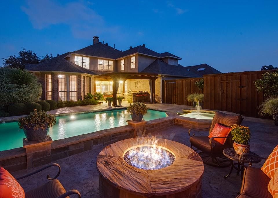 1st image of 311 Auburn Way
