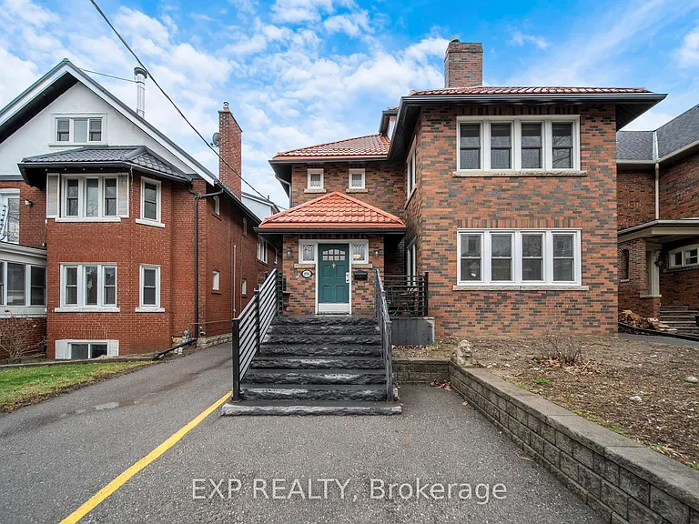 896 Avenue Rd #3 — Photo 2