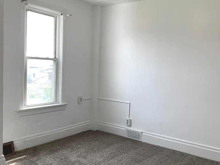 514 Franklin St — Photo 15