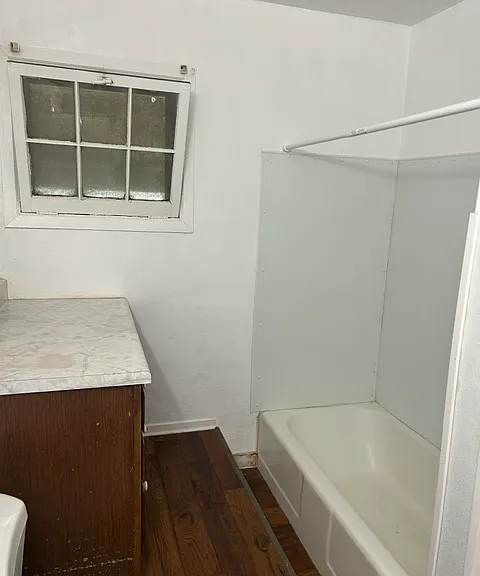 418 Cook Ave #3 — Photo 9