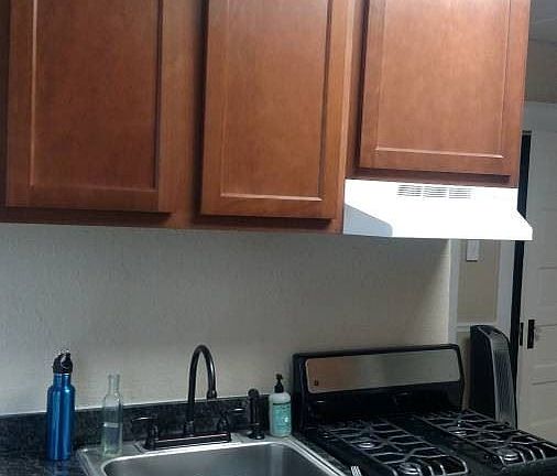 4th image of 506 Asbury St APT 08