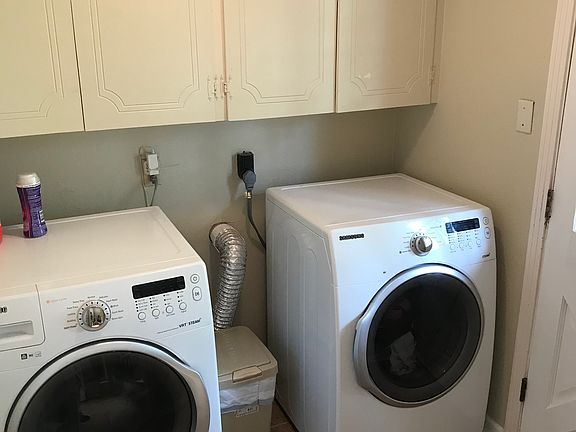 2nd image of 1035 Williams Ave