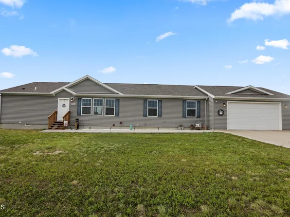 13351 Mountain Meadow Ln, Williston, ND 58801