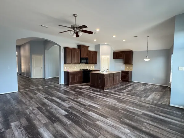 10902 Brighton Gardens Dr, Richmond, TX 77406