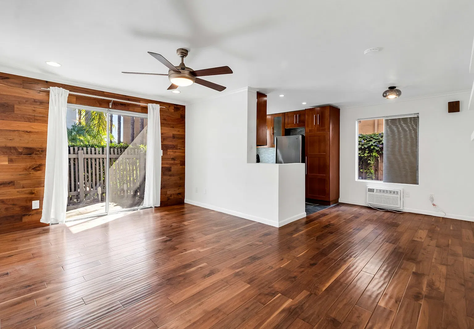4424 Utah St — Photo 2