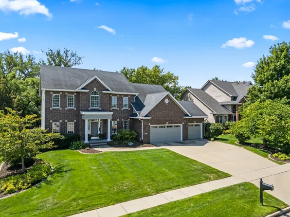 14720 Wilden Dr, Urbandale, IA 50323