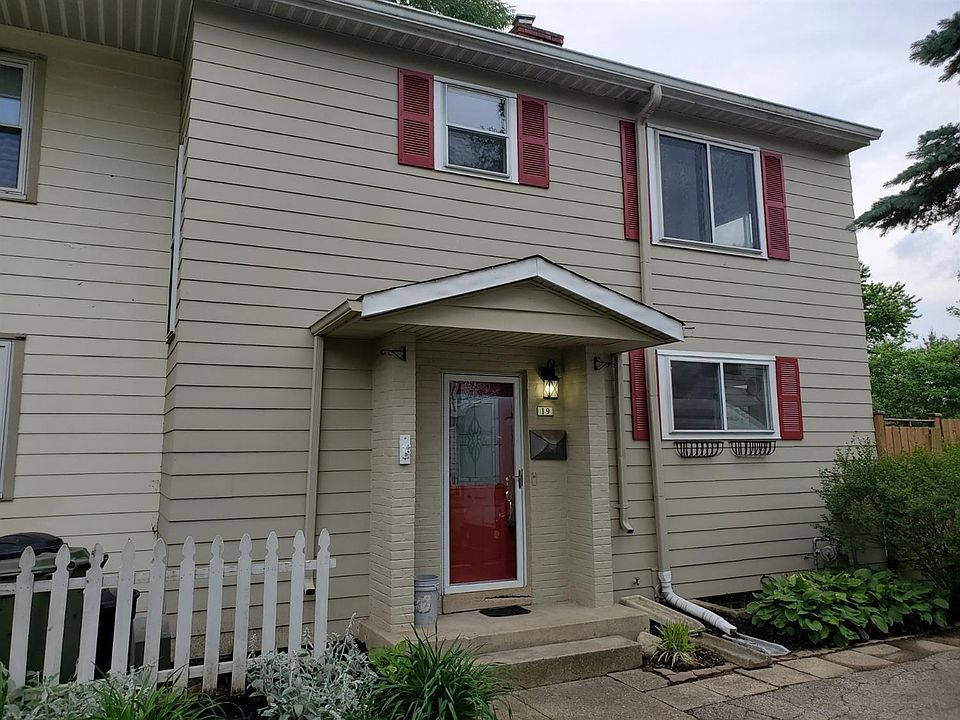 1st image of 19 Briarwood Ln