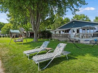 715 Lane 101 Hamilton Lk, Hamilton, IN 46742
