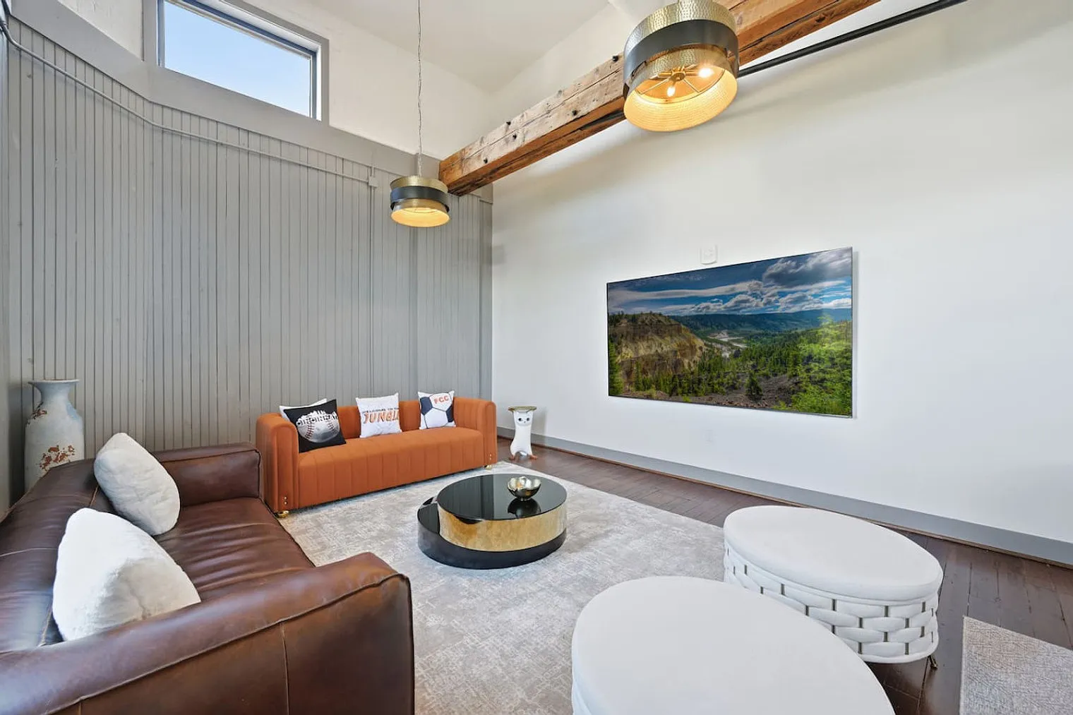 4 bed, 3.0 bath, $6,377 — Photo 2