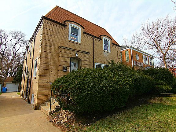 5th image of 7806 S Crandon Ave