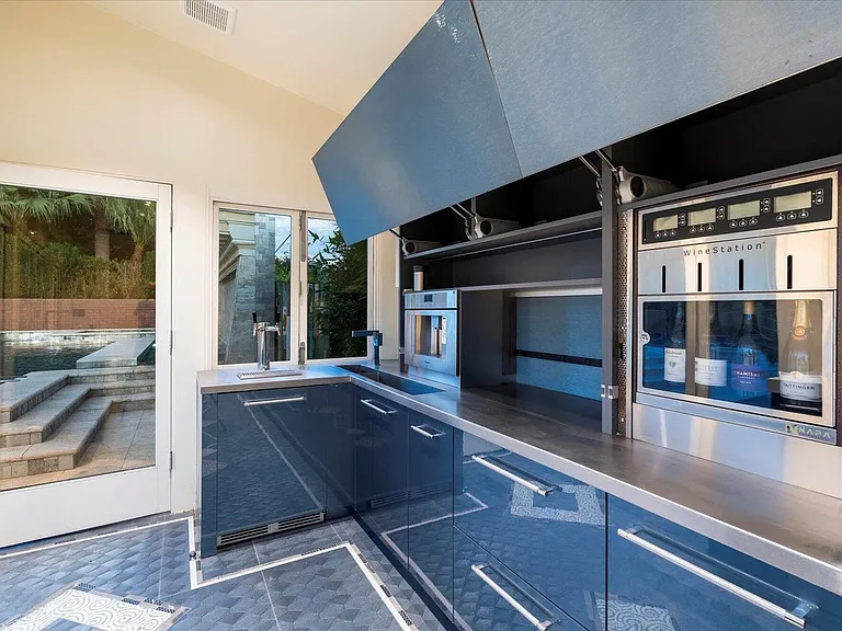 341 E Monte Vista Rd — Photo 63