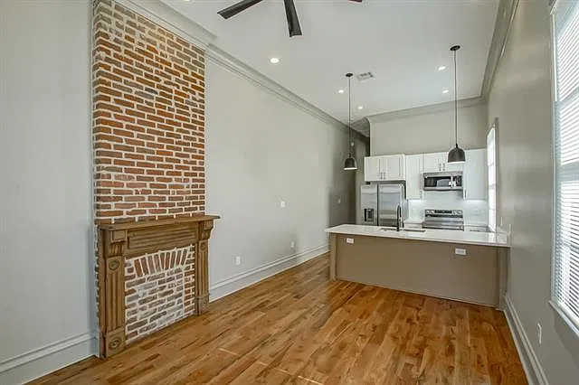 2 bed, 2.0 bath, 920 sqft, $2,000 — Photo 3