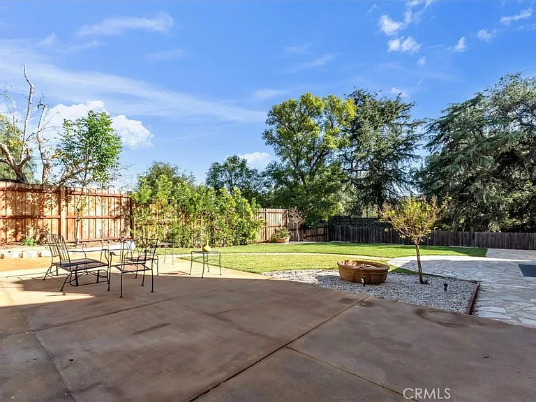 9824 Baden Ave — Photo 45