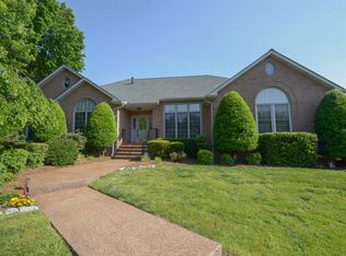 2017 Arlington Rd, Lebanon, TN 37087
