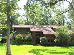 210 Fountain St, Mandeville, LA 70448