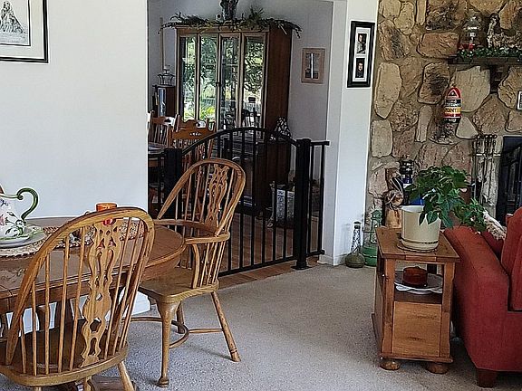 Dining area and gate into ki