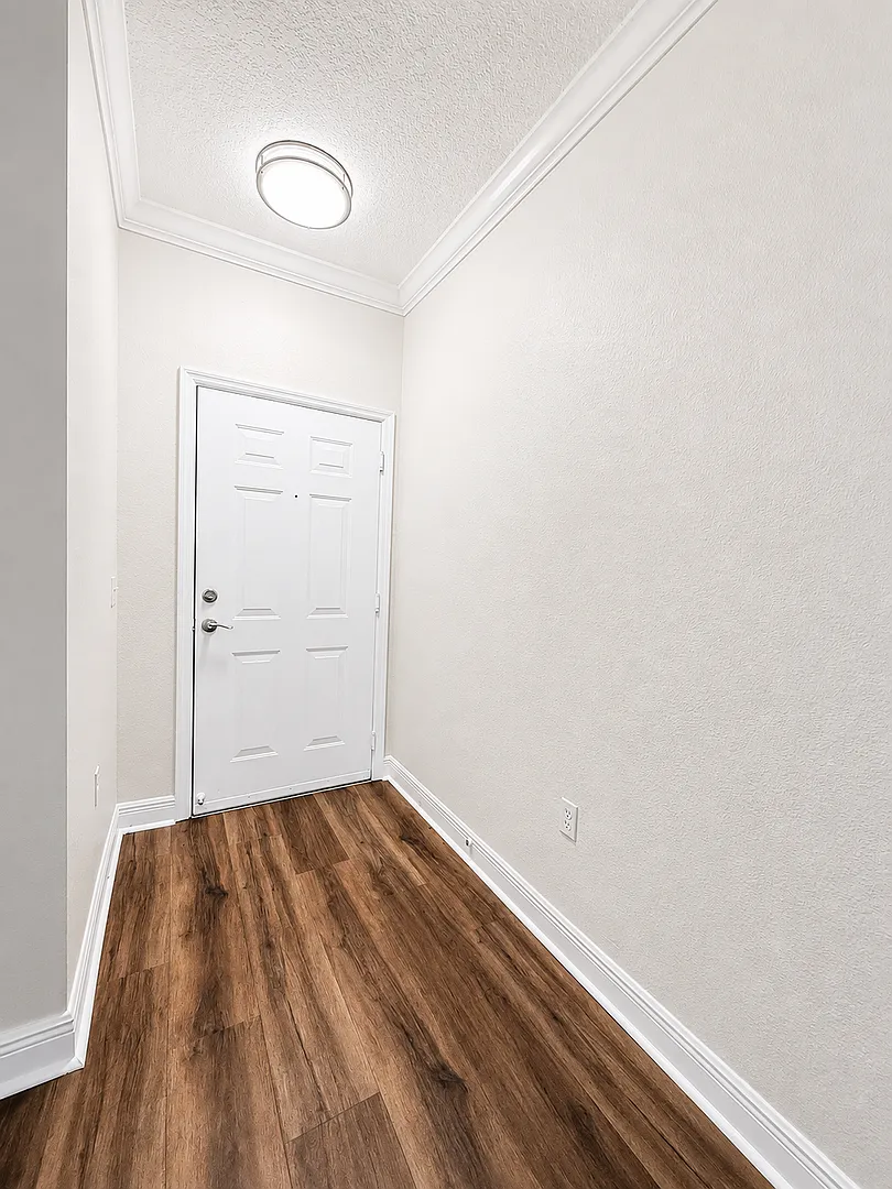 Building Photo - 430 Southern Pecan Cir #101