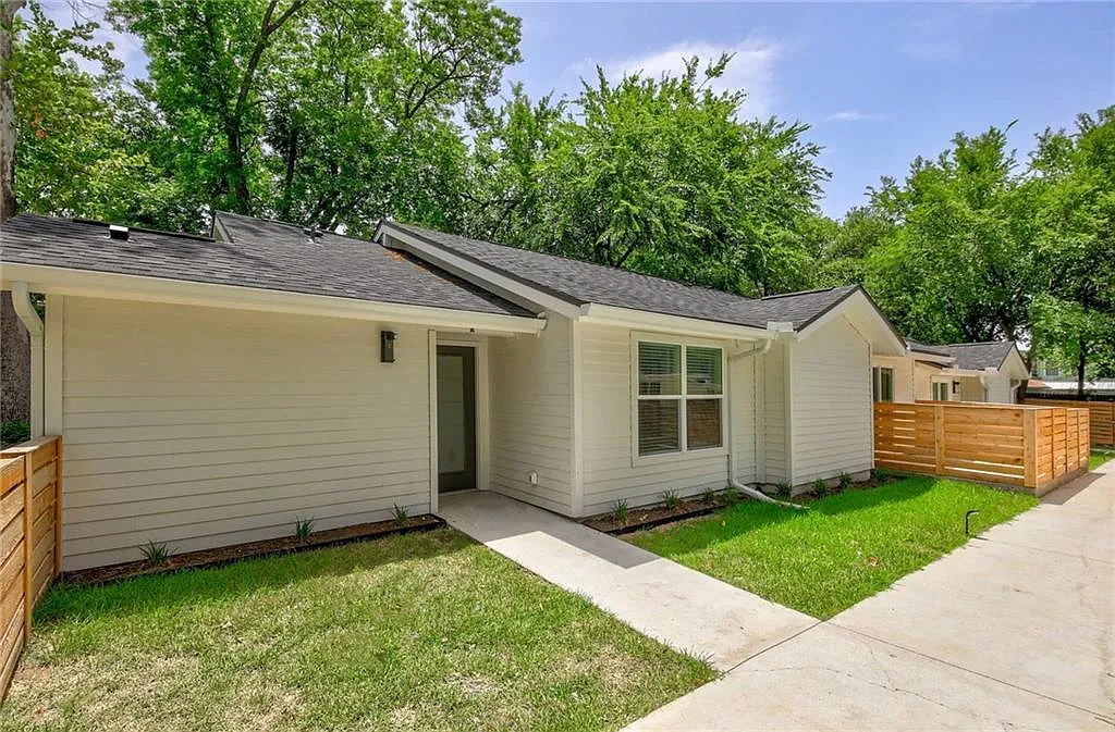 3 bed, 1450 sqft, $3,795 — Photo 2