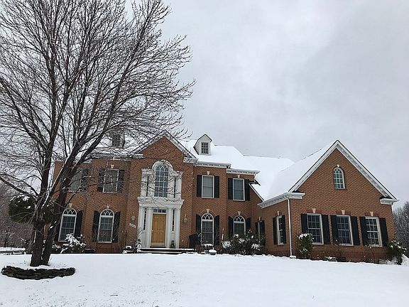 5th image of 10910 Great Point Ct