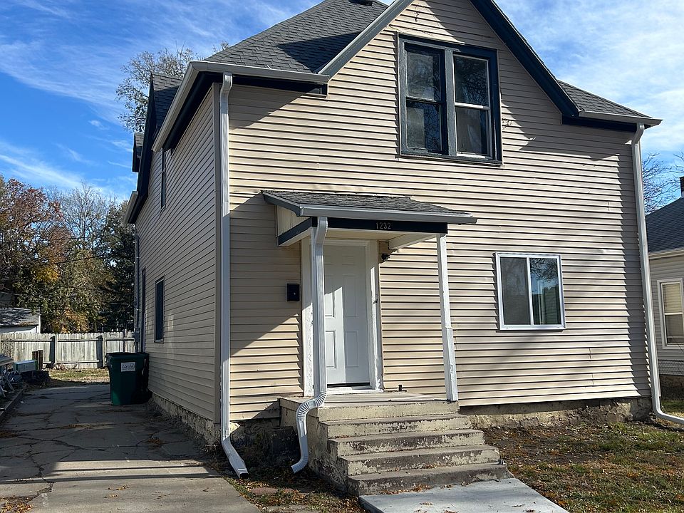 1st image of 1232 S 16th St