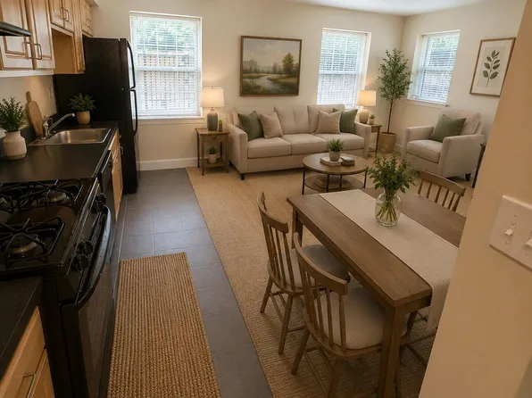78 Cedar St APT G01, Branford, CT 06405