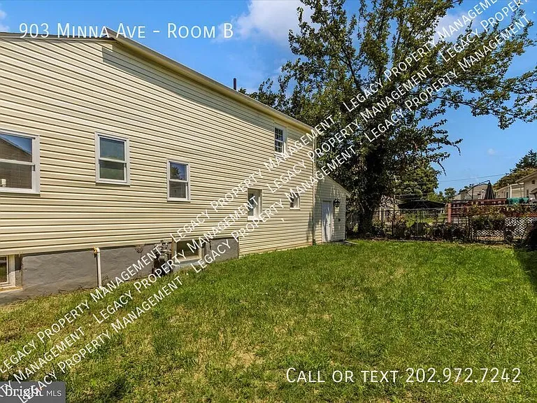 903 Minna Ave #B — Photo 5