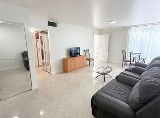 200 172nd St APT 220, Sunny Isles Beach, FL 33160