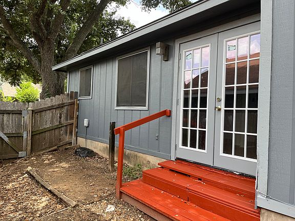 5th image of 1808 Rainy Meadows Dr