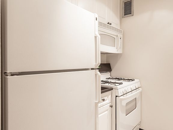 5th image of 182 E 95th St APT 10J