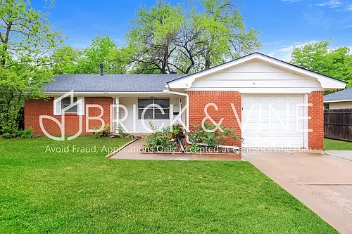 2013 Hardy Dr Photo 1