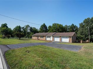 2036 Camp Springs Rd, Reidsville, NC 27320