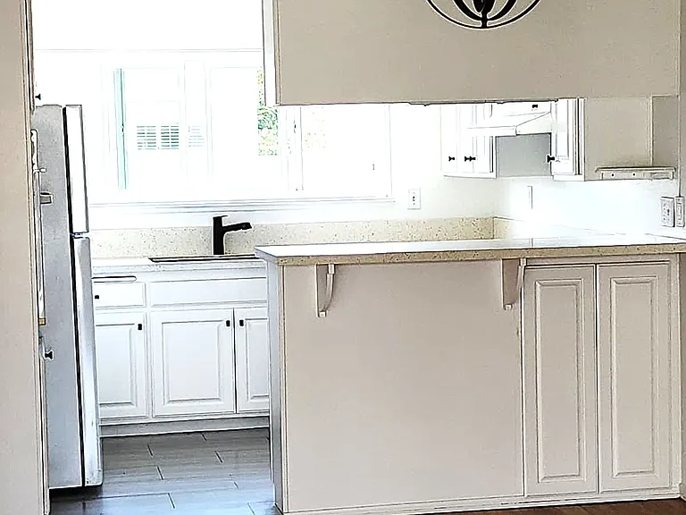 Dining area off kitchen