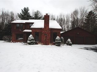 115 Willowood Dr, Rochester, NY 14612