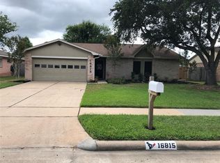 16815 Aprilmont Dr, Sugar Land, TX 77498