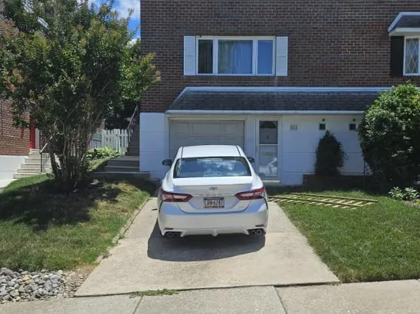 864 Ayrdale Rd, Philadelphia, PA 19128