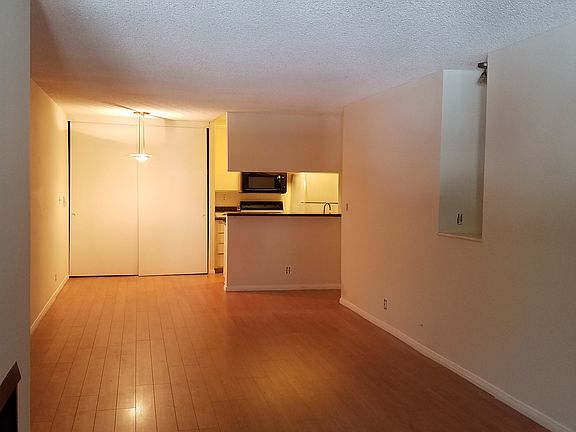 3rd image of 2445 S Barrington Ave APT 107