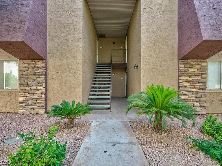 5240 Indian River Dr #272 — Photo 10