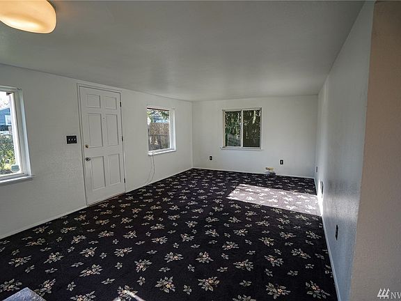 4th image of 1009 E 46th St