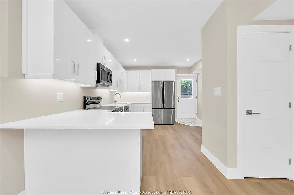 2 bed, $2,750 — Photo 4