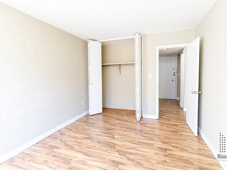 223 Victoria Dr — Photo 6