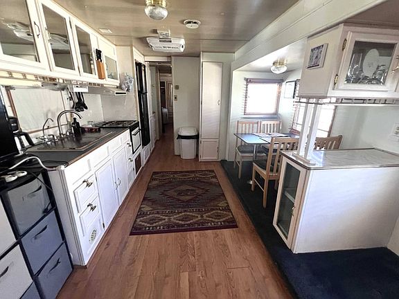 4th image of 13650 N Frontage Rd #122