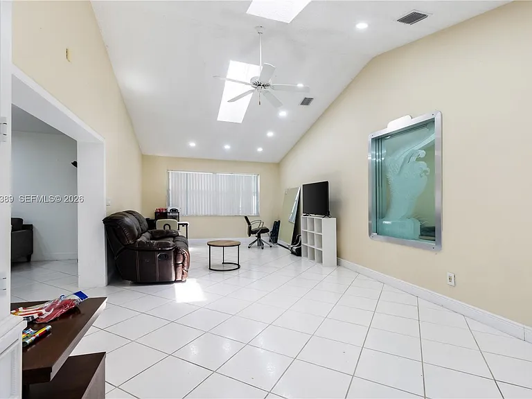 19323 Carolina Cir — Photo 17