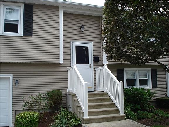 5th image of 9 Crest Ave