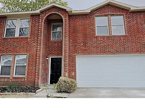 8729 Polo Dr, Fort Worth, TX 76123