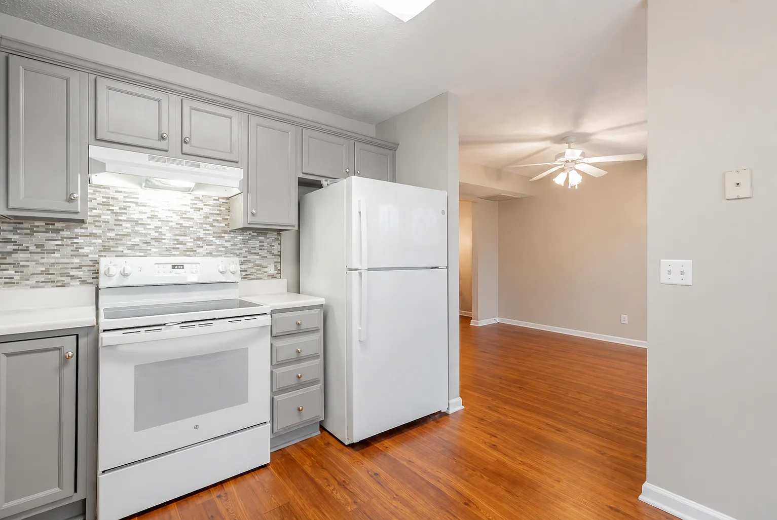 2 bed, 2.5 bath, 1258 sqft, $1,695 — Photo 4
