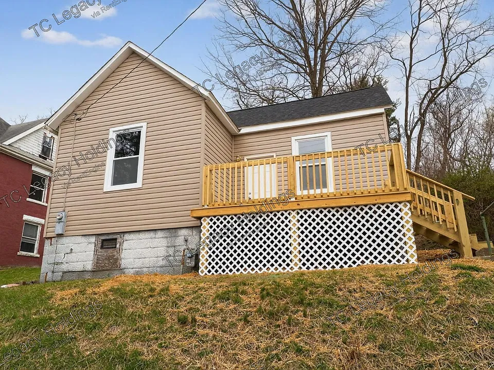 281 View Ave